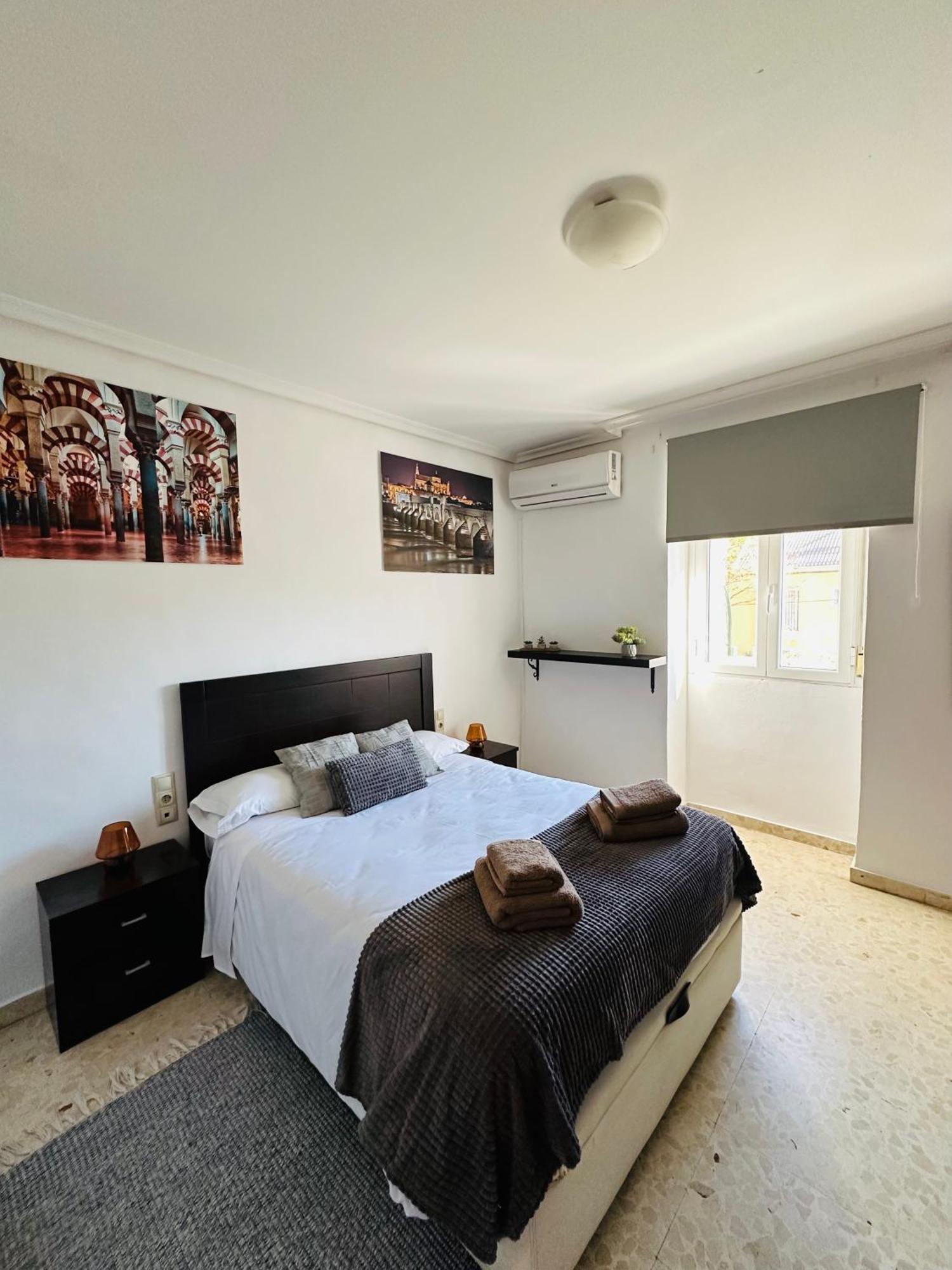 Apartamento Polvora, Junto Al Puente Romano Cordoba Luaran gambar