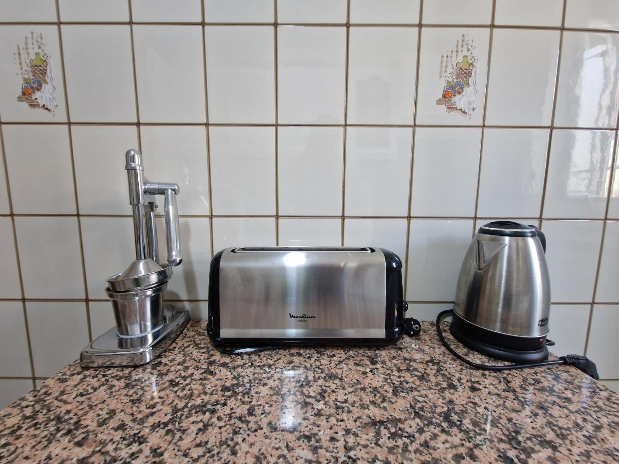 Apartamento Polvora, Junto Al Puente Romano Cordoba Luaran gambar